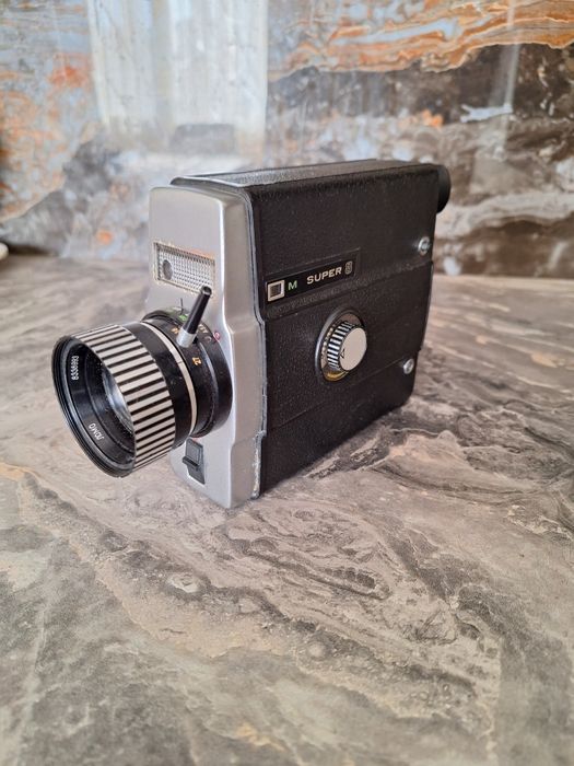 Руски Фотоапарат "Ломо"