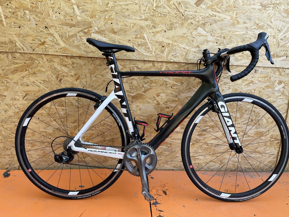 Bicicleta cursiera Giant propel advanced sl cadru carbon 58 roti 28”