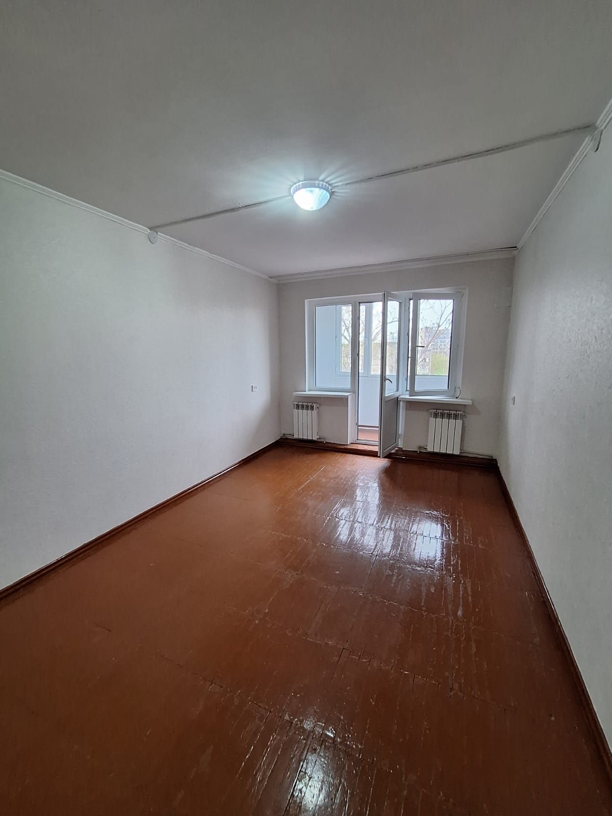Продам 1а ком 8 микрорайон