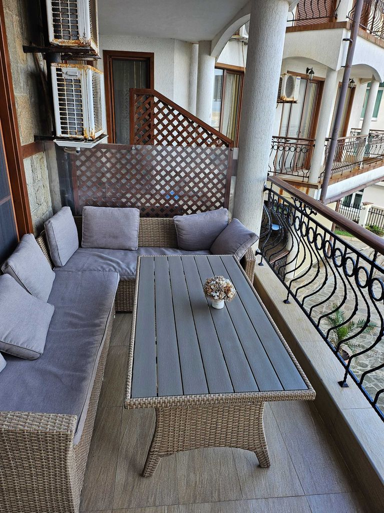 Продава се Двустаен апартамент в Царево - 80 кв.м за 1750 €/кв.м - Снимка #1
