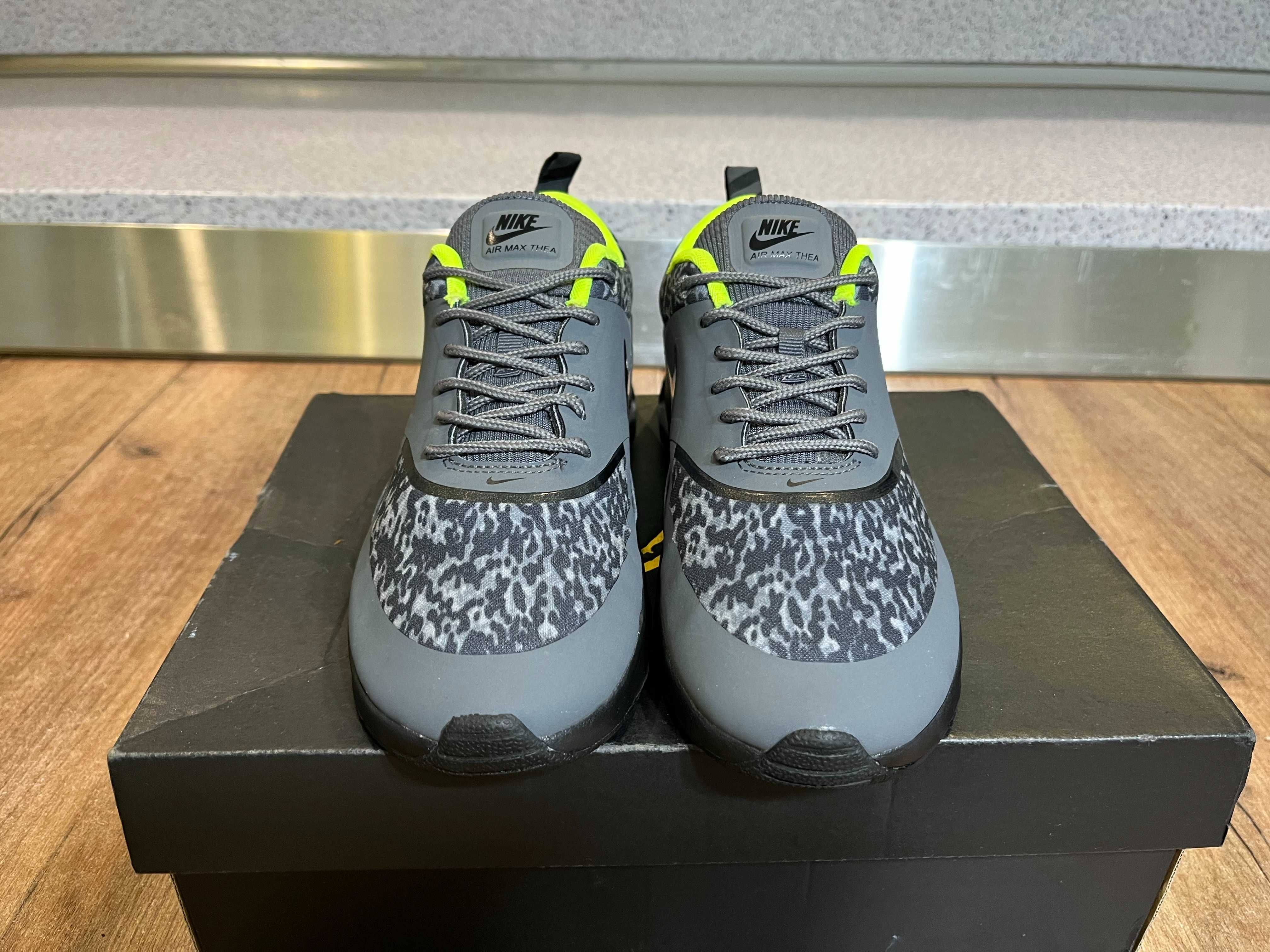 ОРИГИНАЛНИ *** Nike Air Max Thea Print / Dark Grey Black-Volt