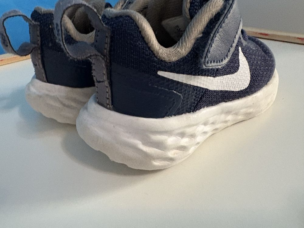 Детски маратонки Найк NIKE