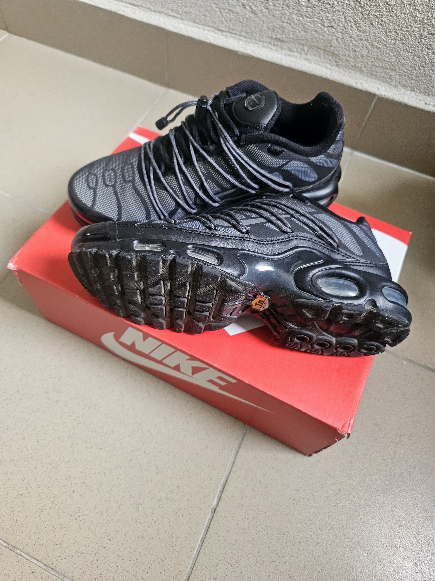 Маратонки Nike TN