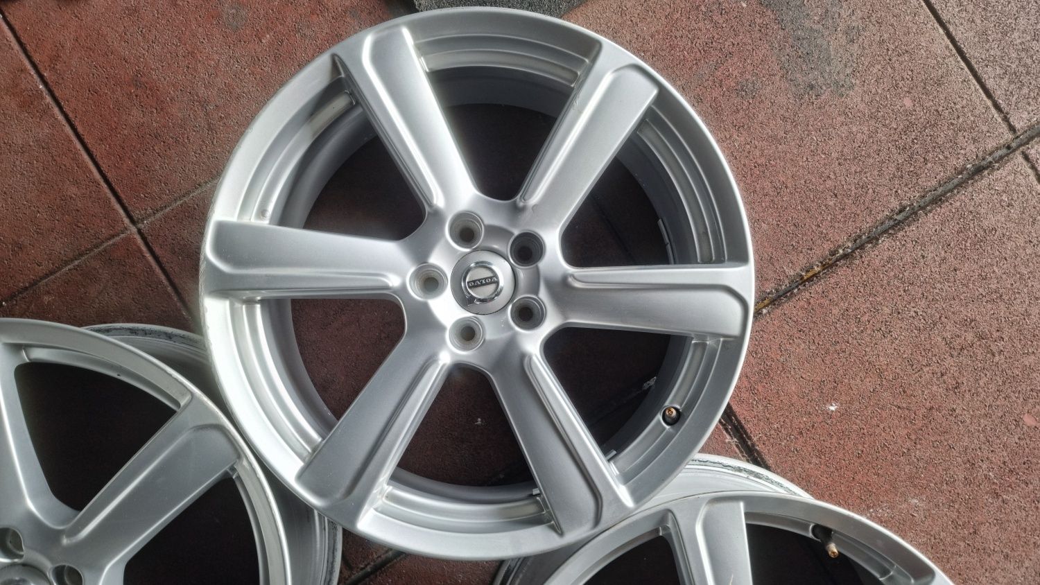 Jante r 19 5x108 originale volvo se potrivesc pe Renault ford