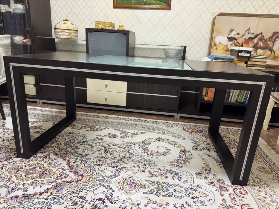 Продам стол дл гостиной