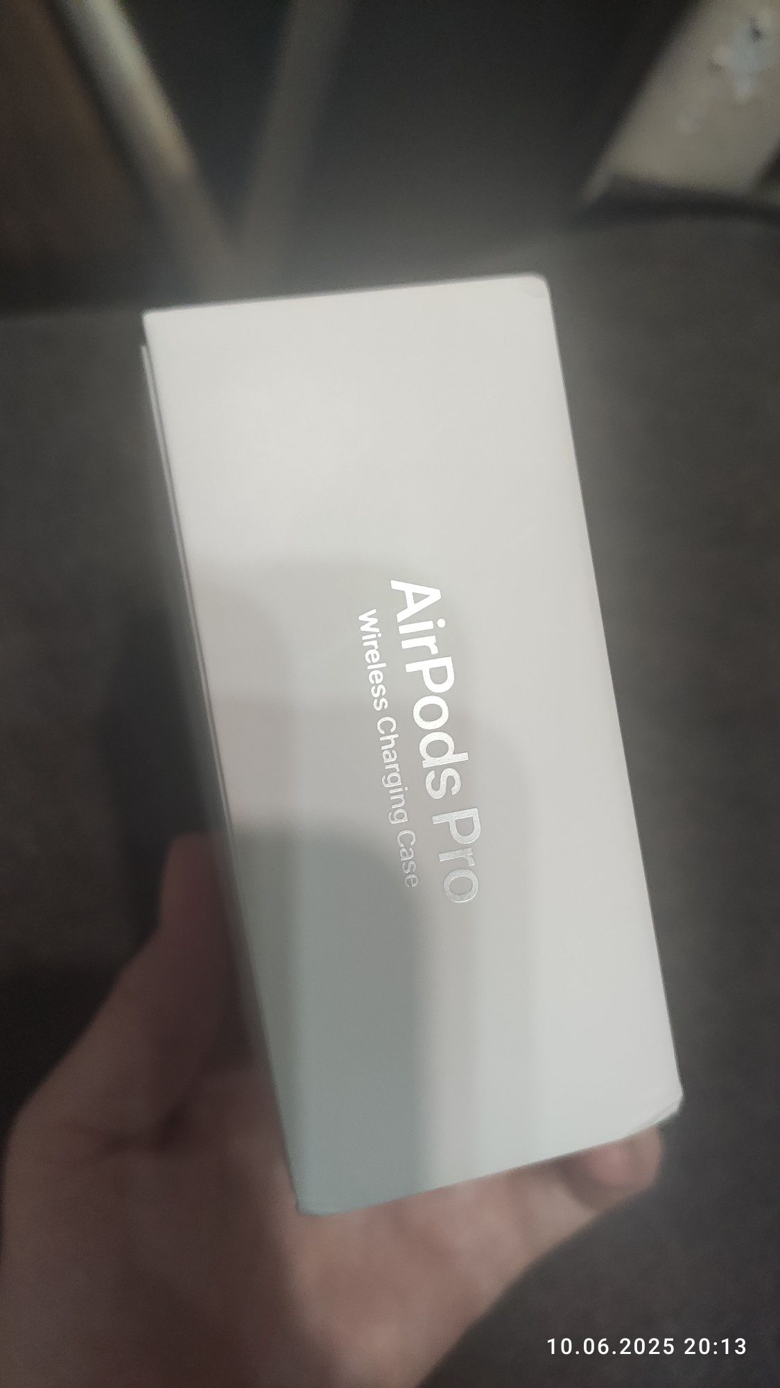 apple airpods pro with wireless