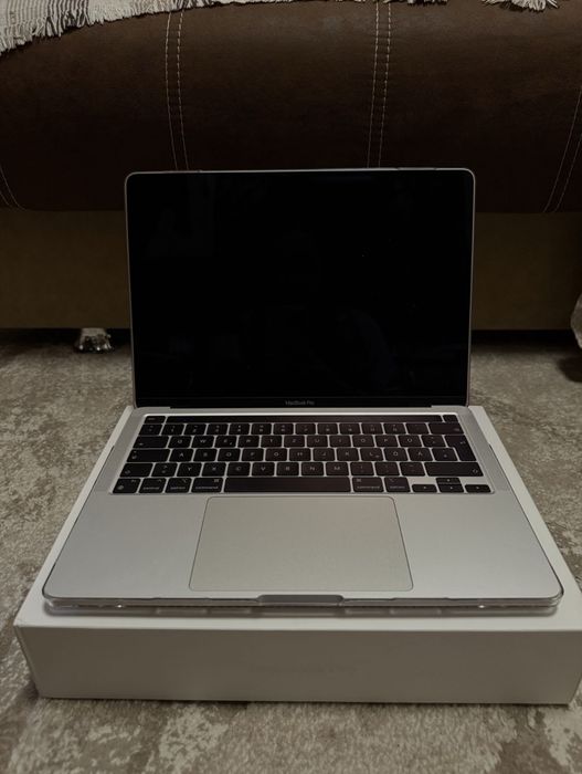 Laptop Macbook pro 13" inch 2020 M1 8 GB RAM SSD 512 GB A2338