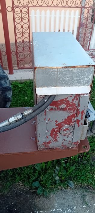 Troliu hidraulic de mare putere