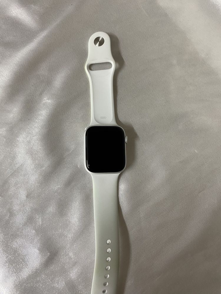 Apple Watch Series 4 44мм (Актау 6)