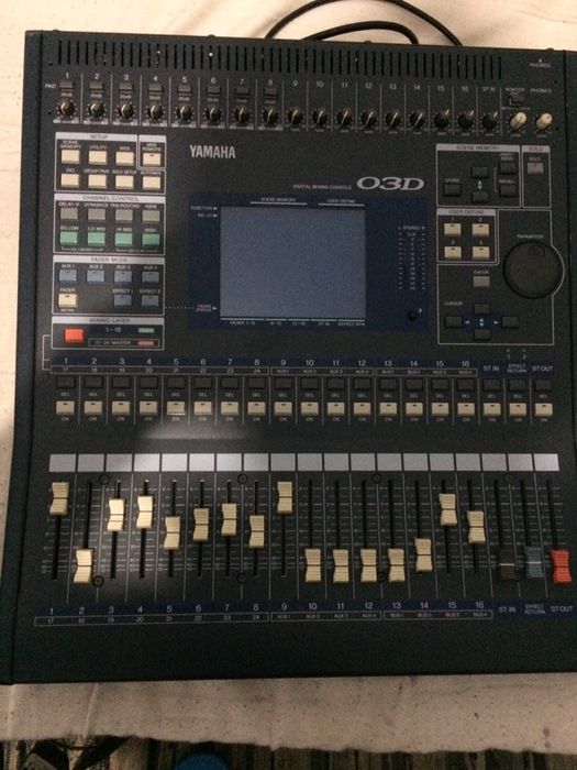 Yamaha 3D Дигитален 16 канален мишпулт мадеин Japan