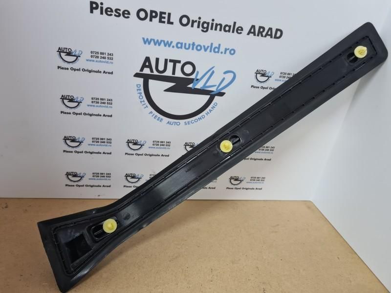 Cheder stalp stanga fata Opel Astra H GTC