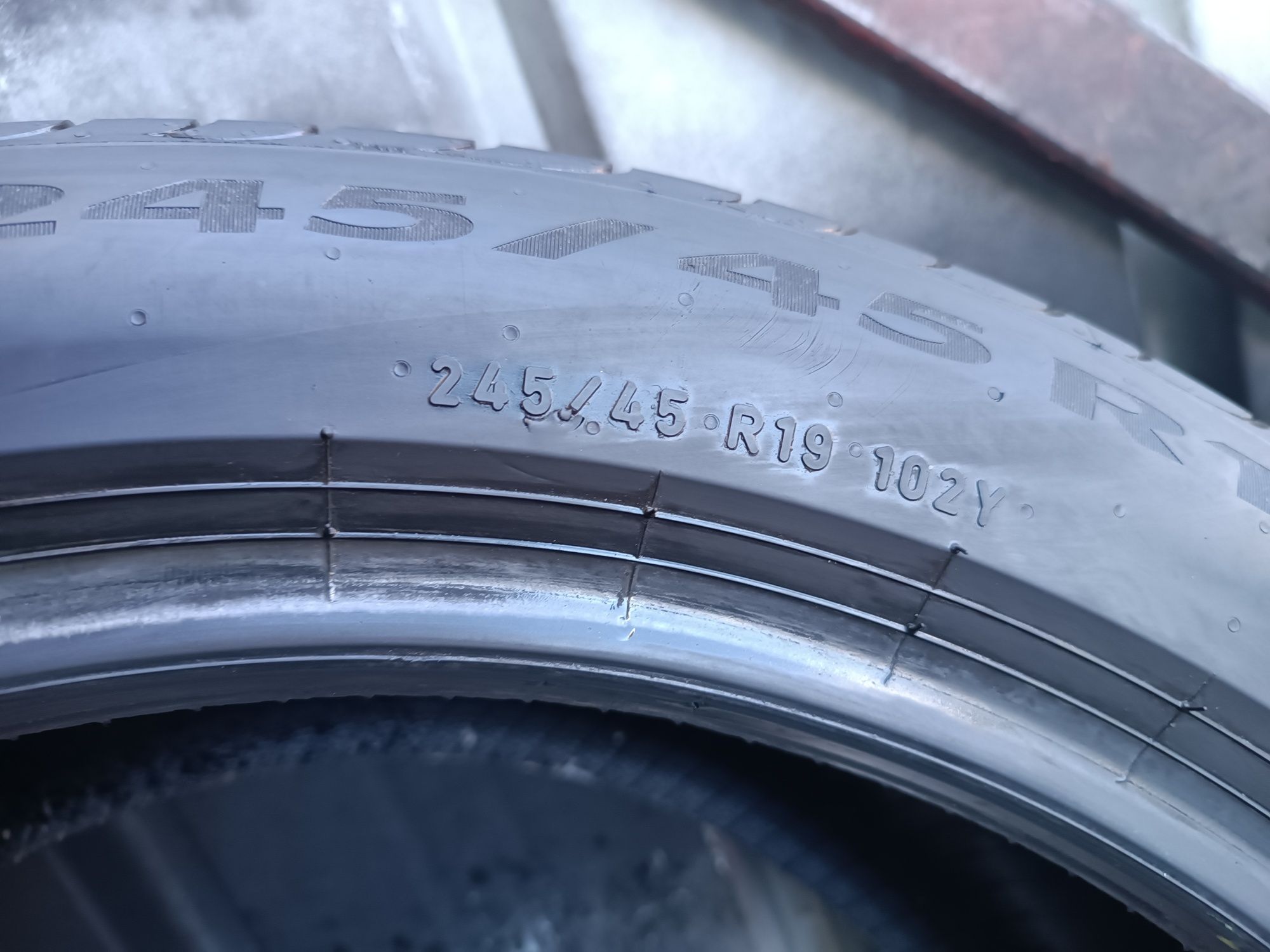 245/45/19 Pirelli Дот 1222