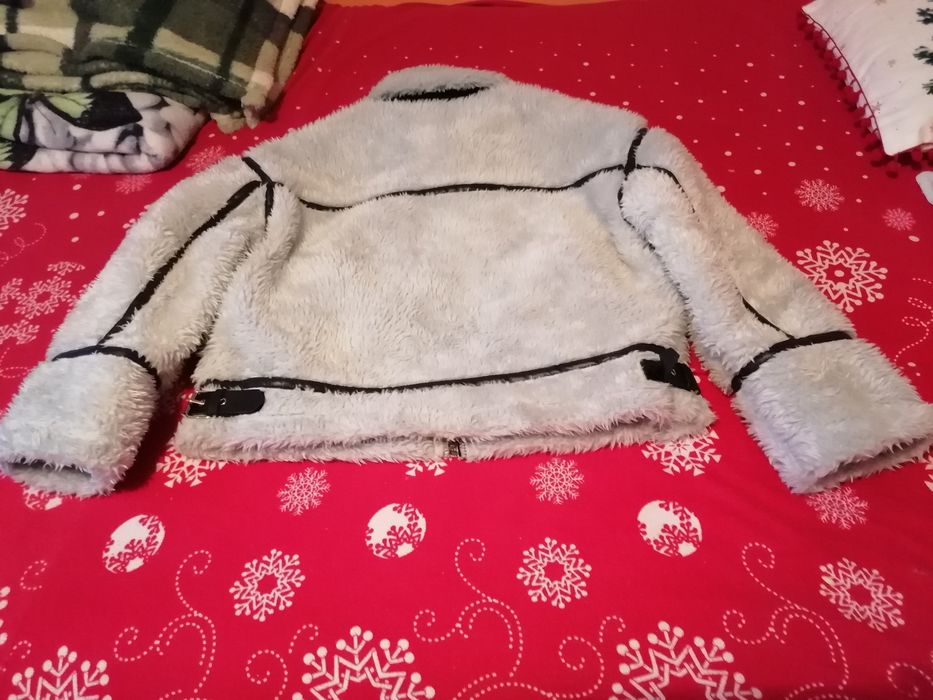 Haină damă (mărimea L)