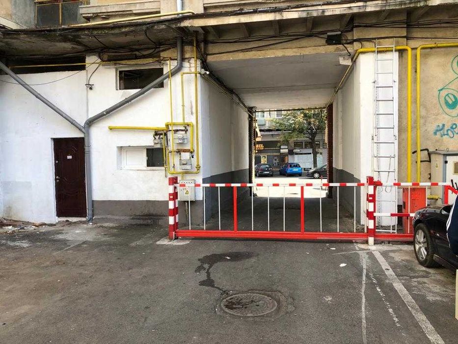 Inchiriez Garsoniera Ultracentral (fostul tribunal)