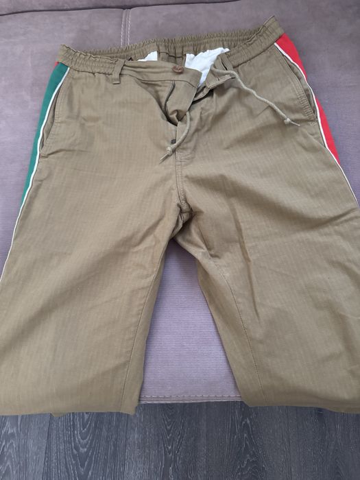 Vand pantaloni Gucci