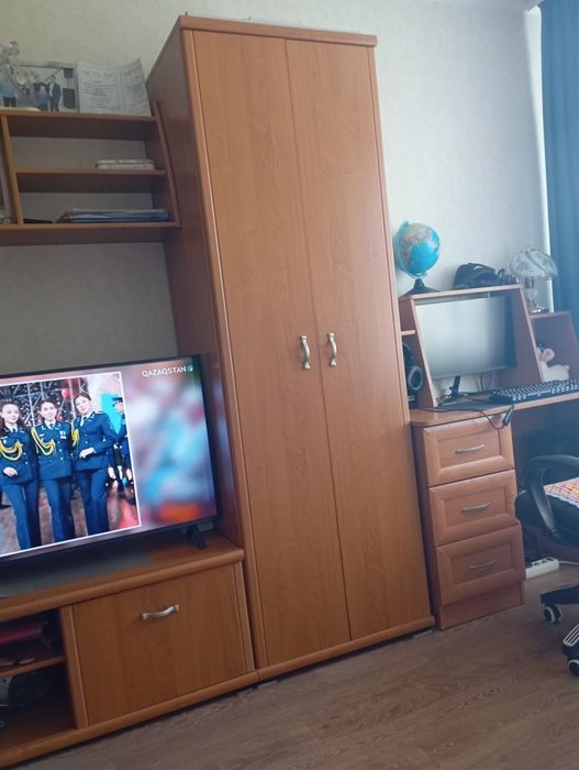 Продается горка в зал Б/у в хорошем состоянии за30000 есть торг