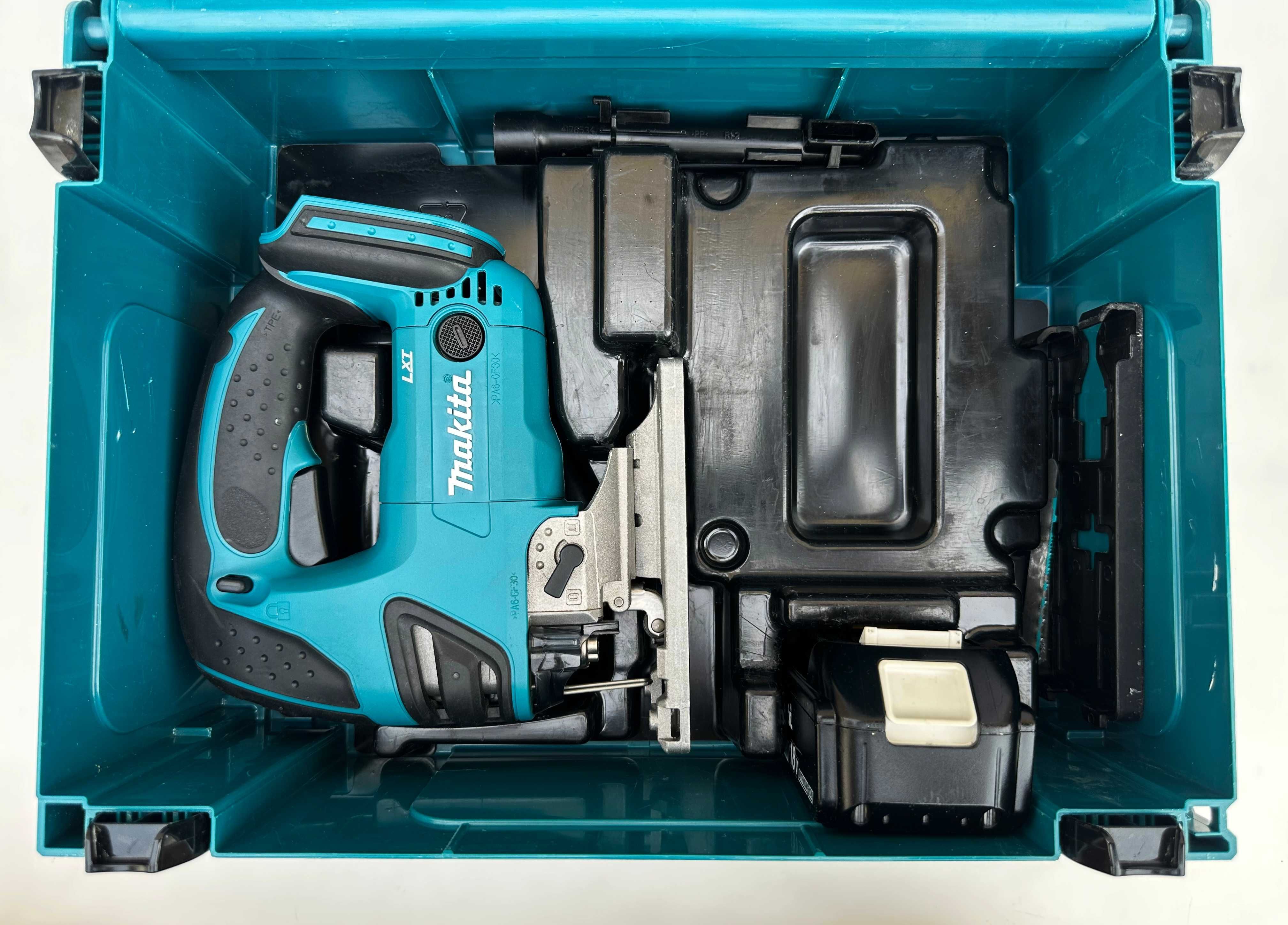 Makita DJV180 - Акумулаторен прободен трион 18V като нов!