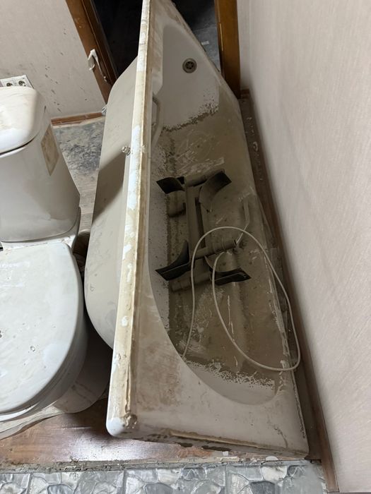 Ванна и унитаз для строителей