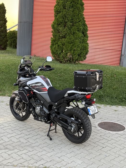Suzuki dl-650 V-Strom Sport Adventure Tourer