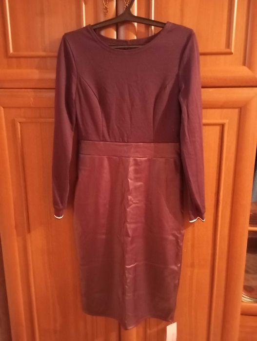 Женские платья, однотонные,цветные, размер 44-46 рукав длинный, новые