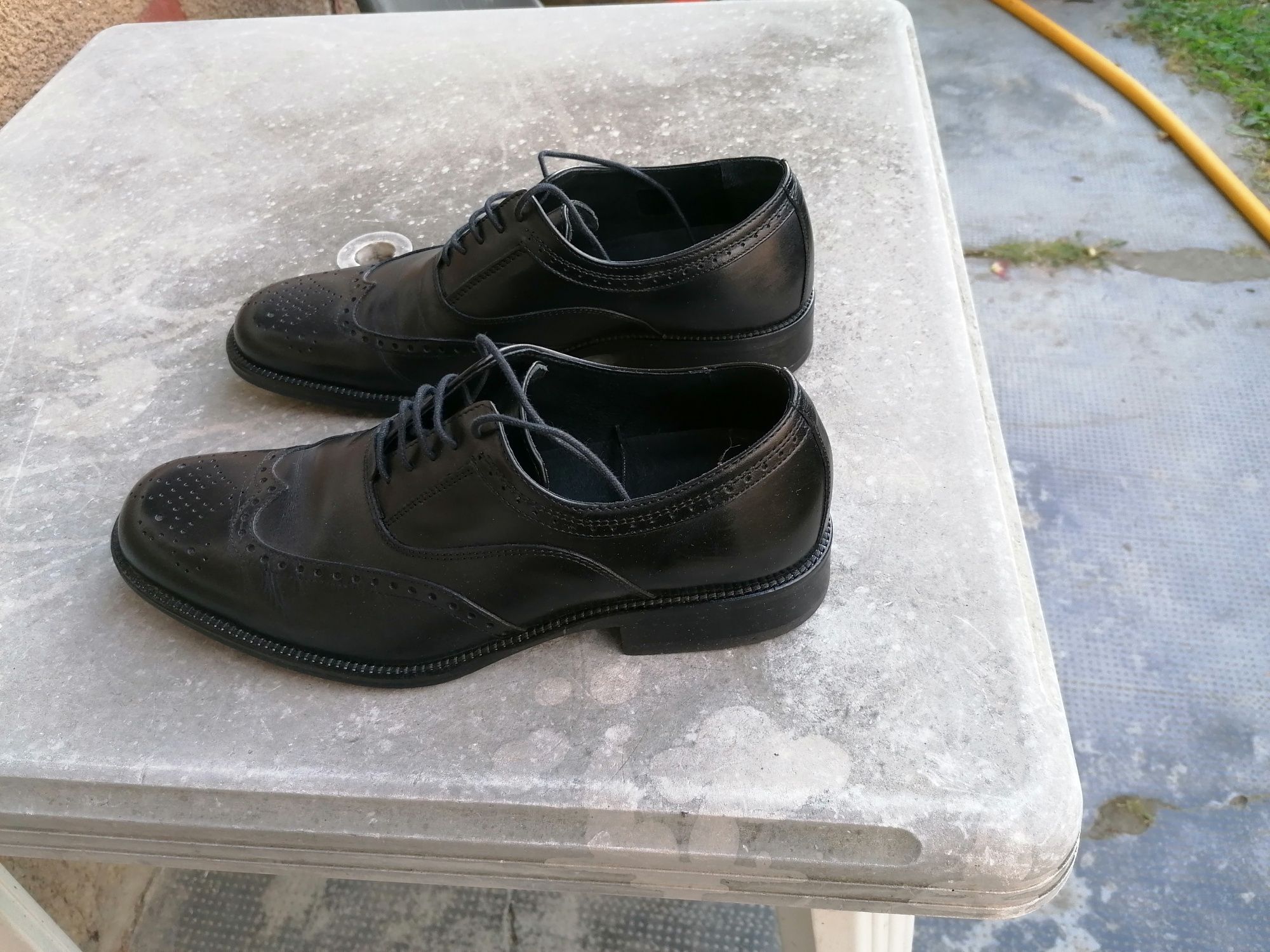 Pantofi piele aproape noi nr 44 (43)