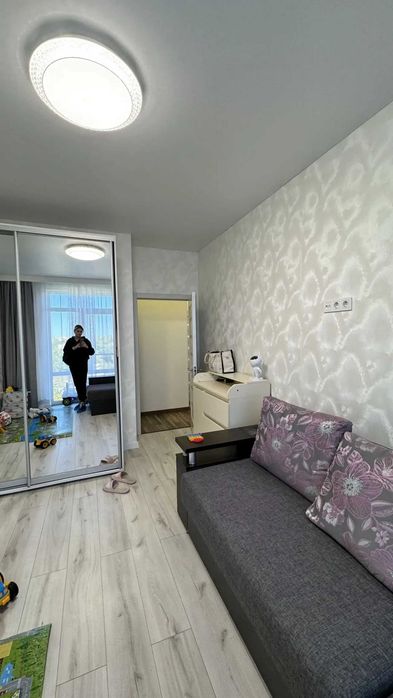 Тристаен имот в кв.Красно село