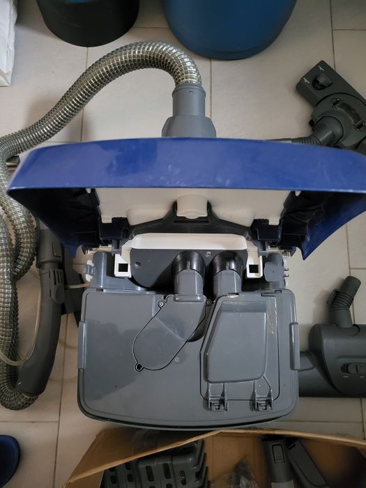 Vând aspirator injecție extracție Zelmer Aquawelt