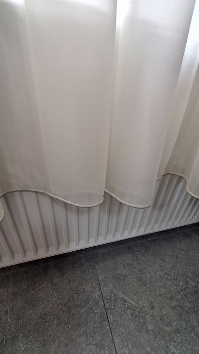 Vând 3 perdele in stare foarte buna