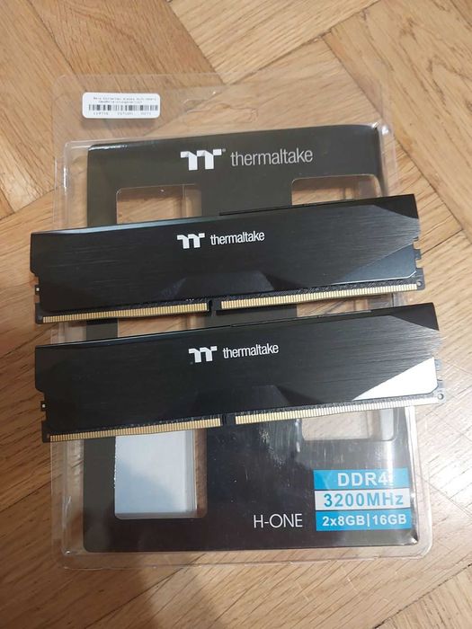 16GB 3600Mhz, 3200Mhz, CL16, DDR4 - Corsair, Thermaltake