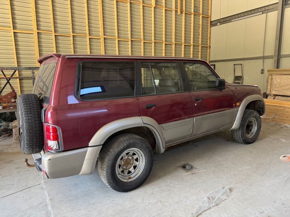 Nissan Patrol Y61