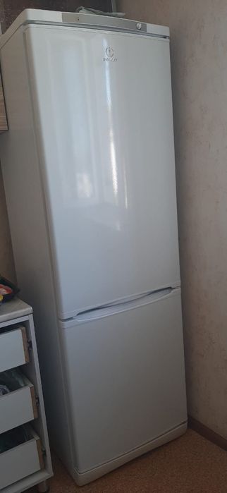 Холодильник сатылады