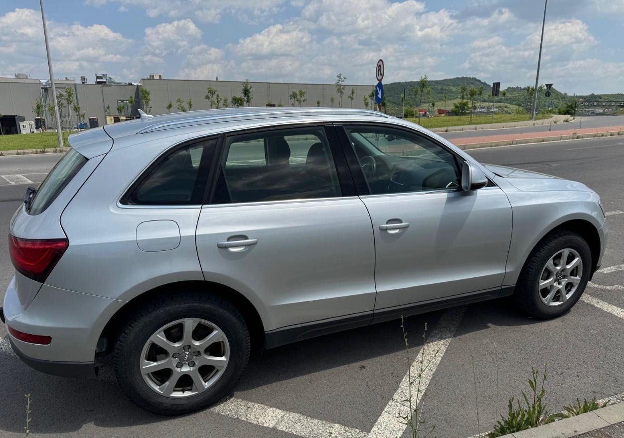 Audi Q5 2.0 TDI/ 2014/ Benzină