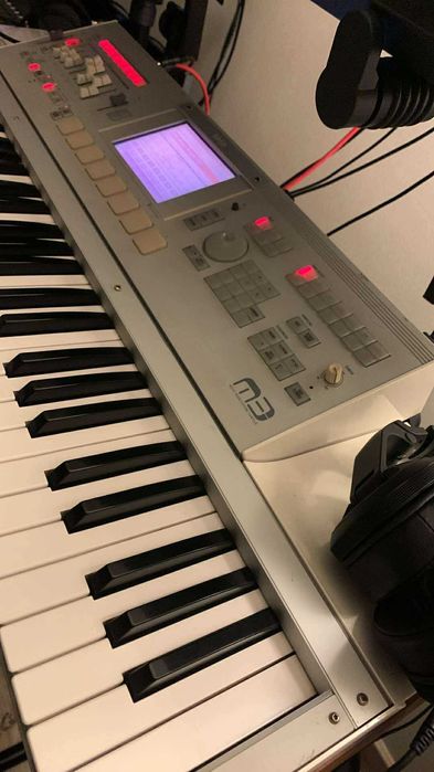 KORG M3 cu EXB-256MB + Husa + Stativ