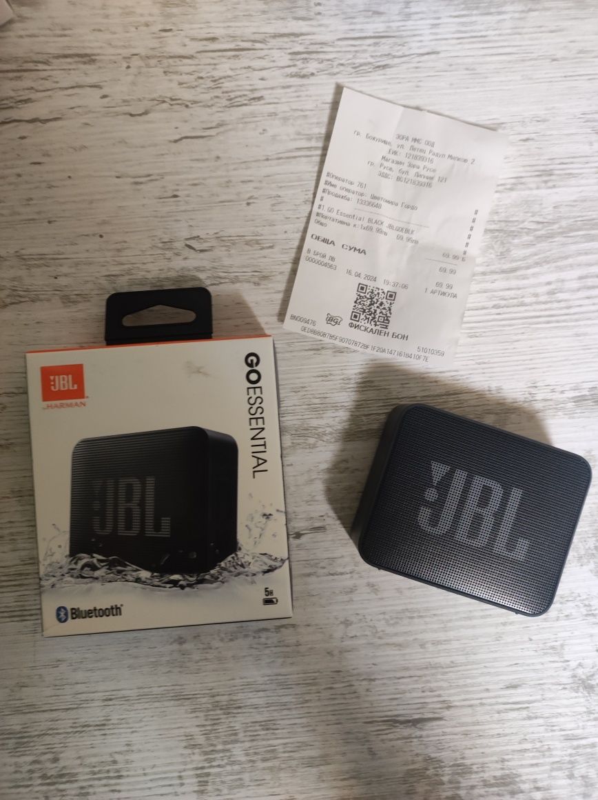 JBL GO essential