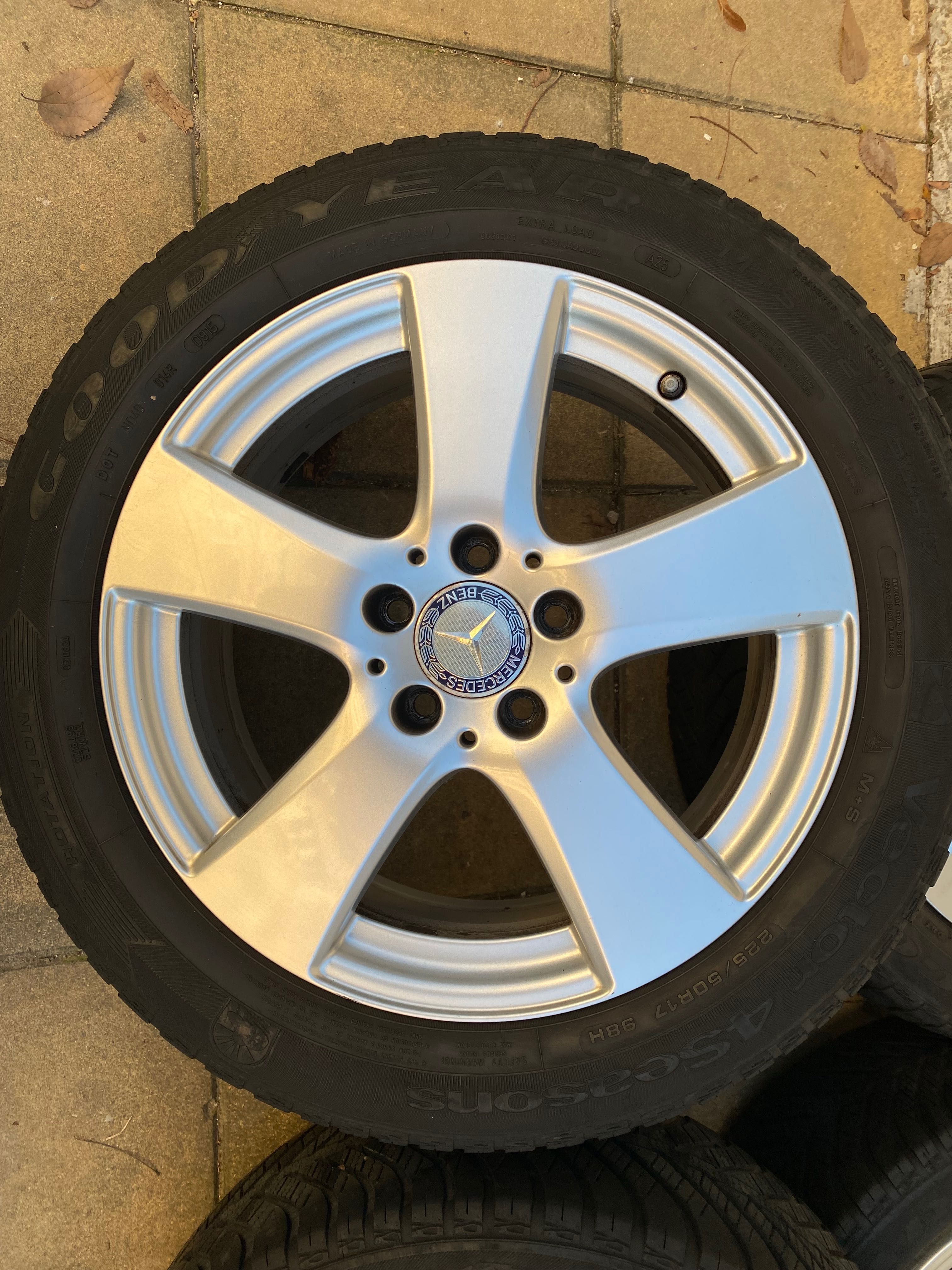 Джанти за Mercedes 17 цола с гуми goodyear