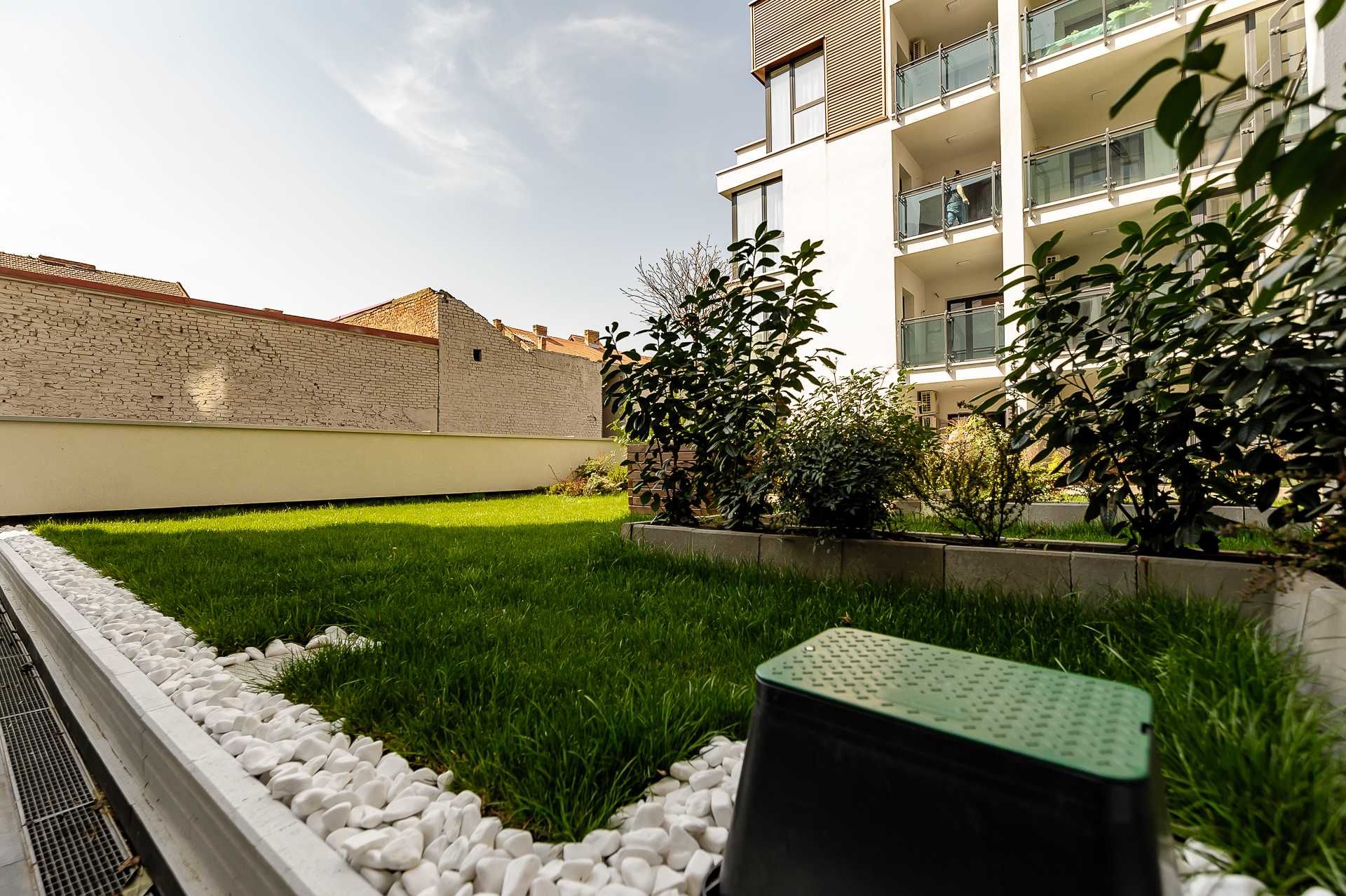 Inchiriez apartament 3 camere Arad Plaza