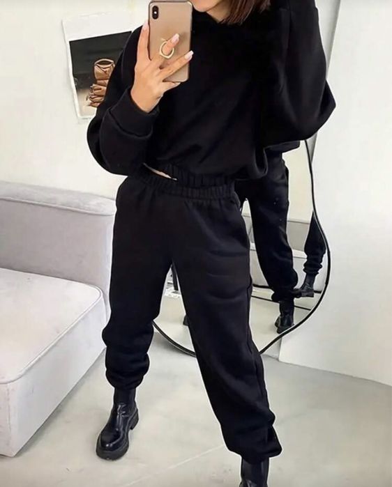 Дамски екип в черен цвят