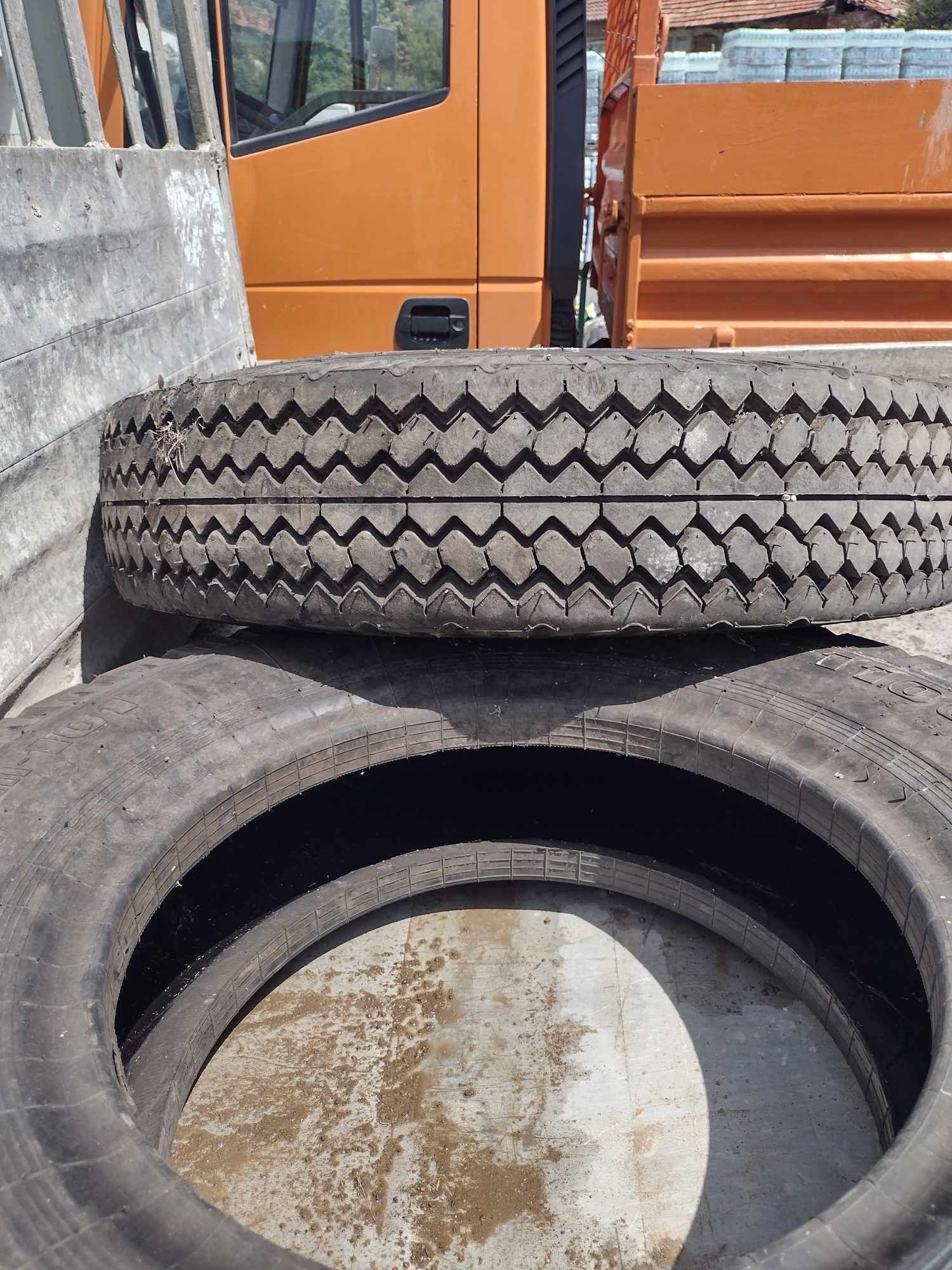ЧИСТО НОВИ 5броя  Гуми 1100R20