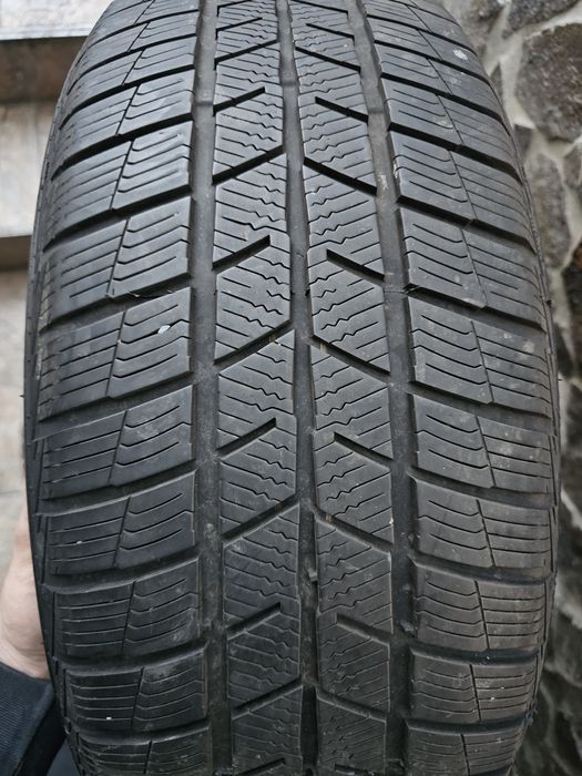 Anvelope Barum 215/55 R17 Iarna