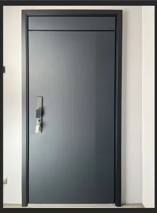 Входная дверь из цинкового сплава