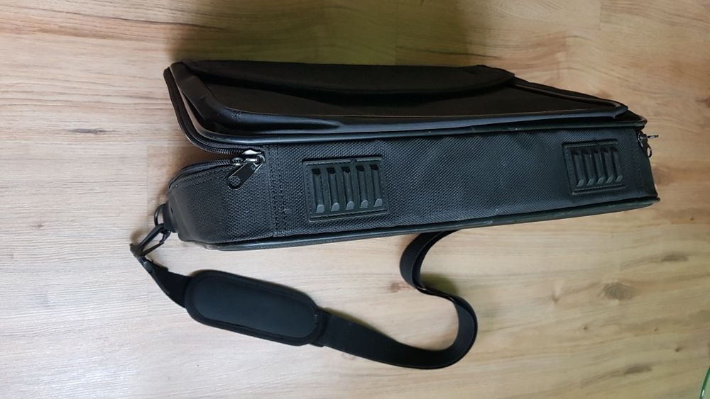 качествена чанта за лаптоп 16 - 17 инча