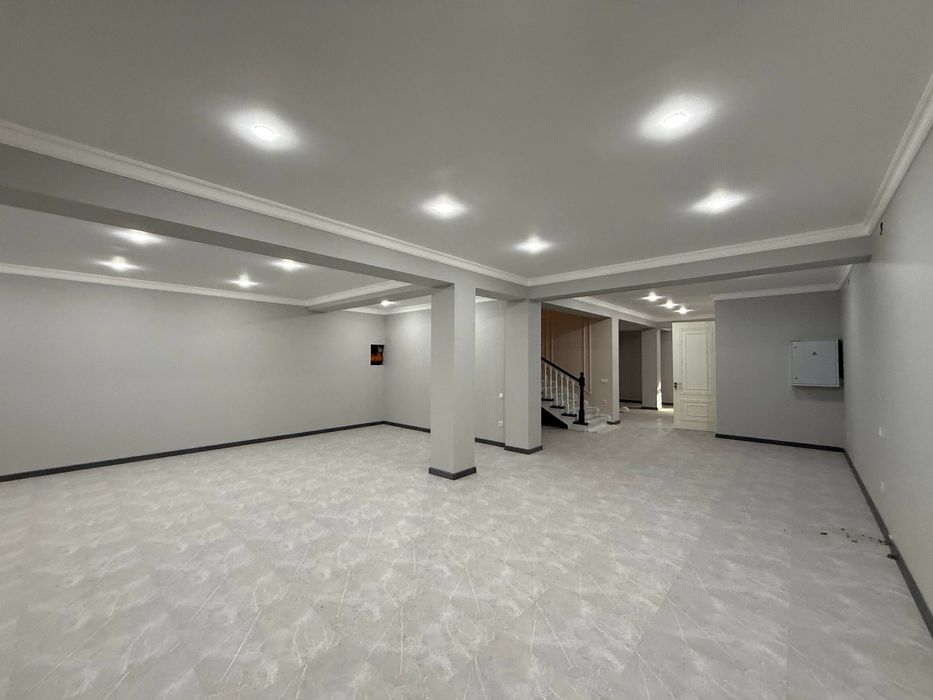 Продается дом в стиле хай-тек уста ширин 2,5 соток 6 комнат с подвалом