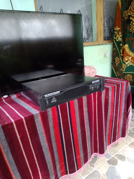 Behringer ep4000 fbt Dynacord rcf