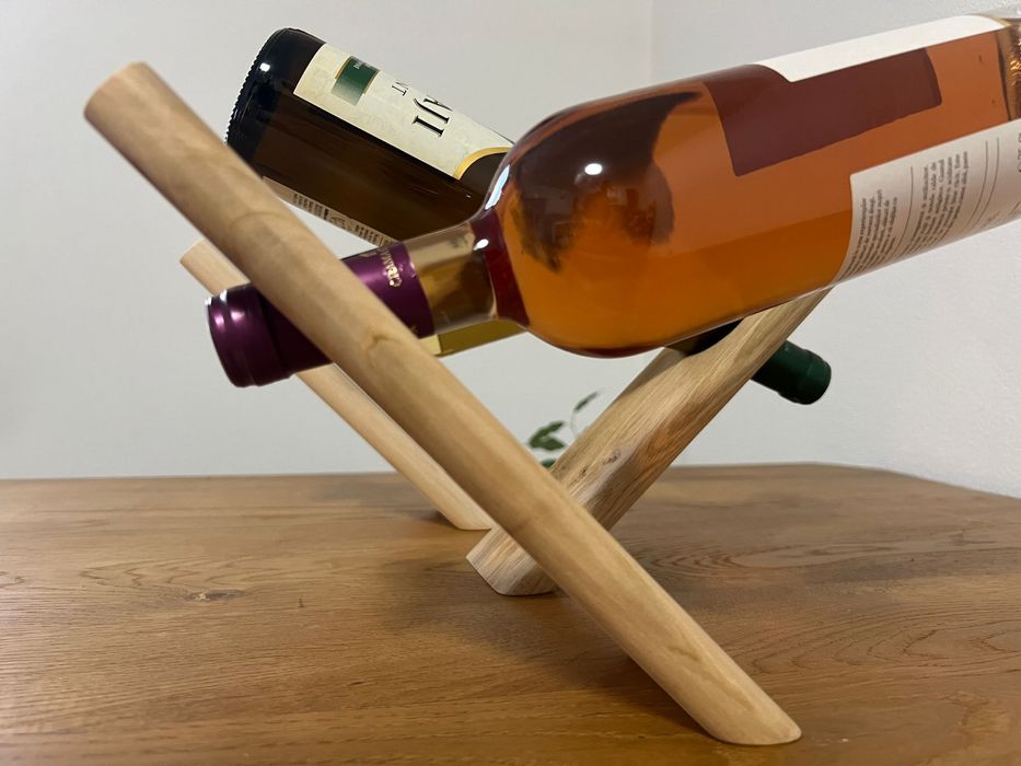 Suport Flotant pentru Sticla de Vin