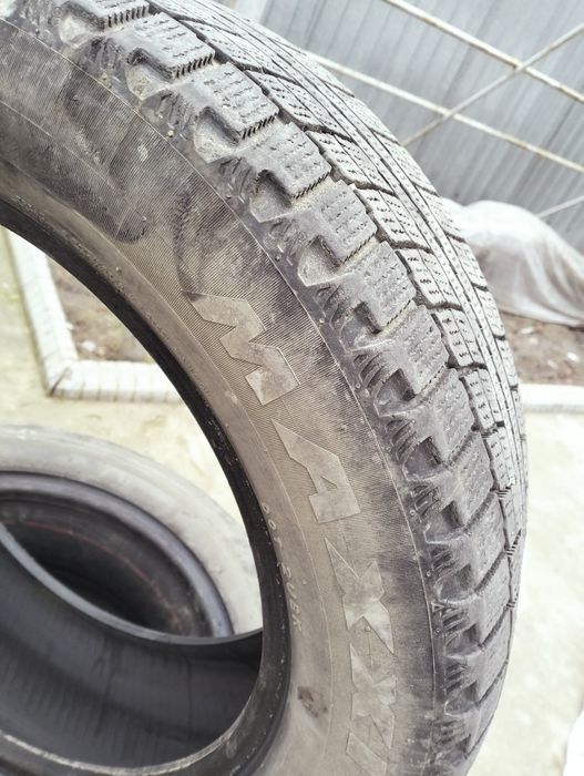 Зимние резины 205/60/16