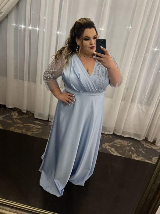 Vand rochii pentru evenimente !!!