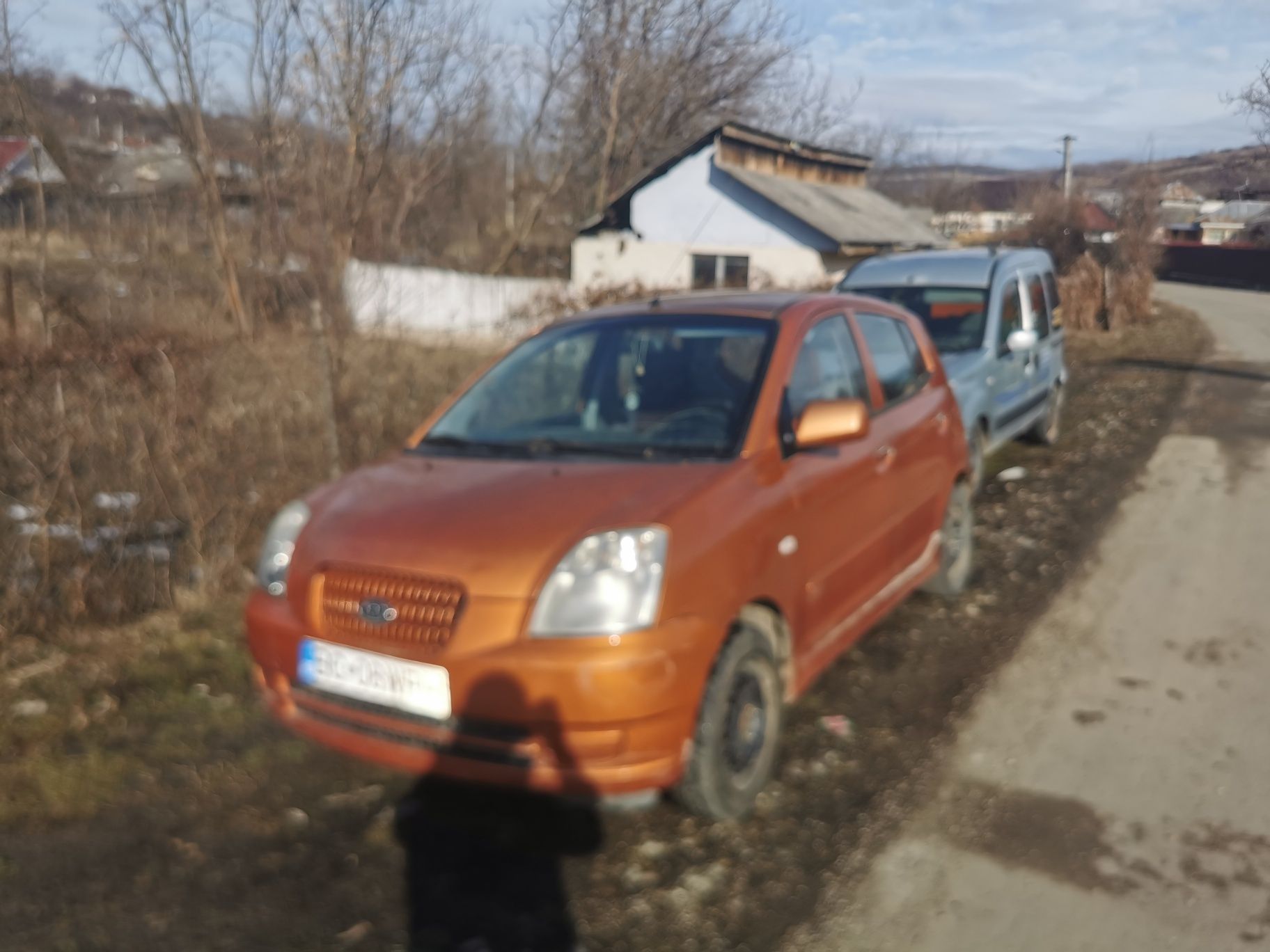 Vând Kia Picanto, an 2006, motorizare 1.1 benzina, pentru piese.