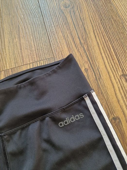 Страхотно дамско долнище клин ADIDAS
размер L, без забележки като ново