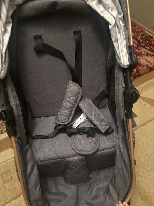 Коляска в отличном состаянии продам в хорошии руки