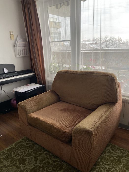 Кресло для гостиной